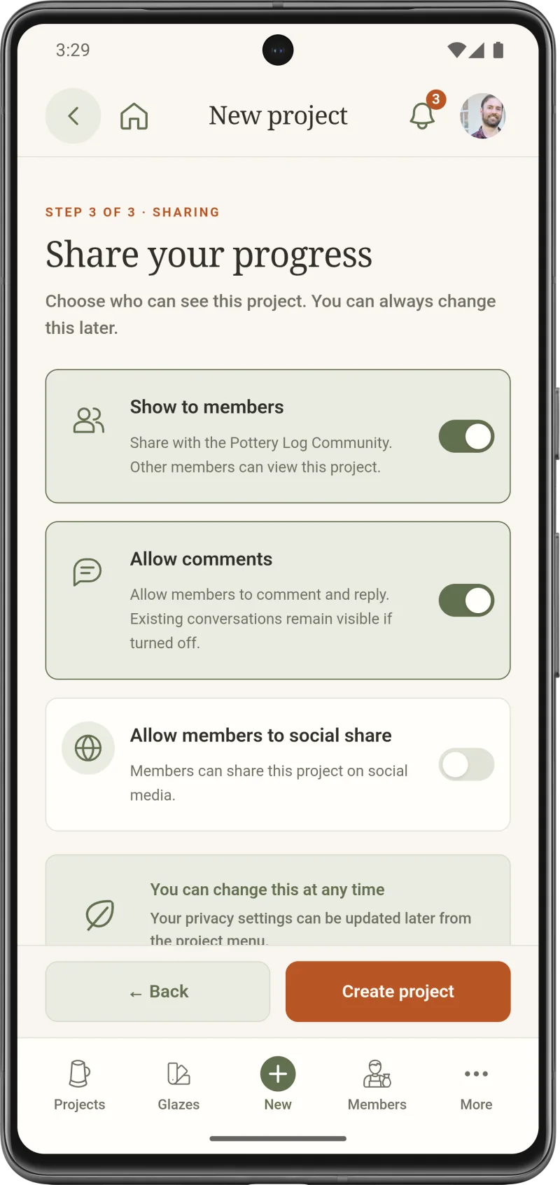 Third project step with switches for showing the project to members, allowing comments and allowing social sharing